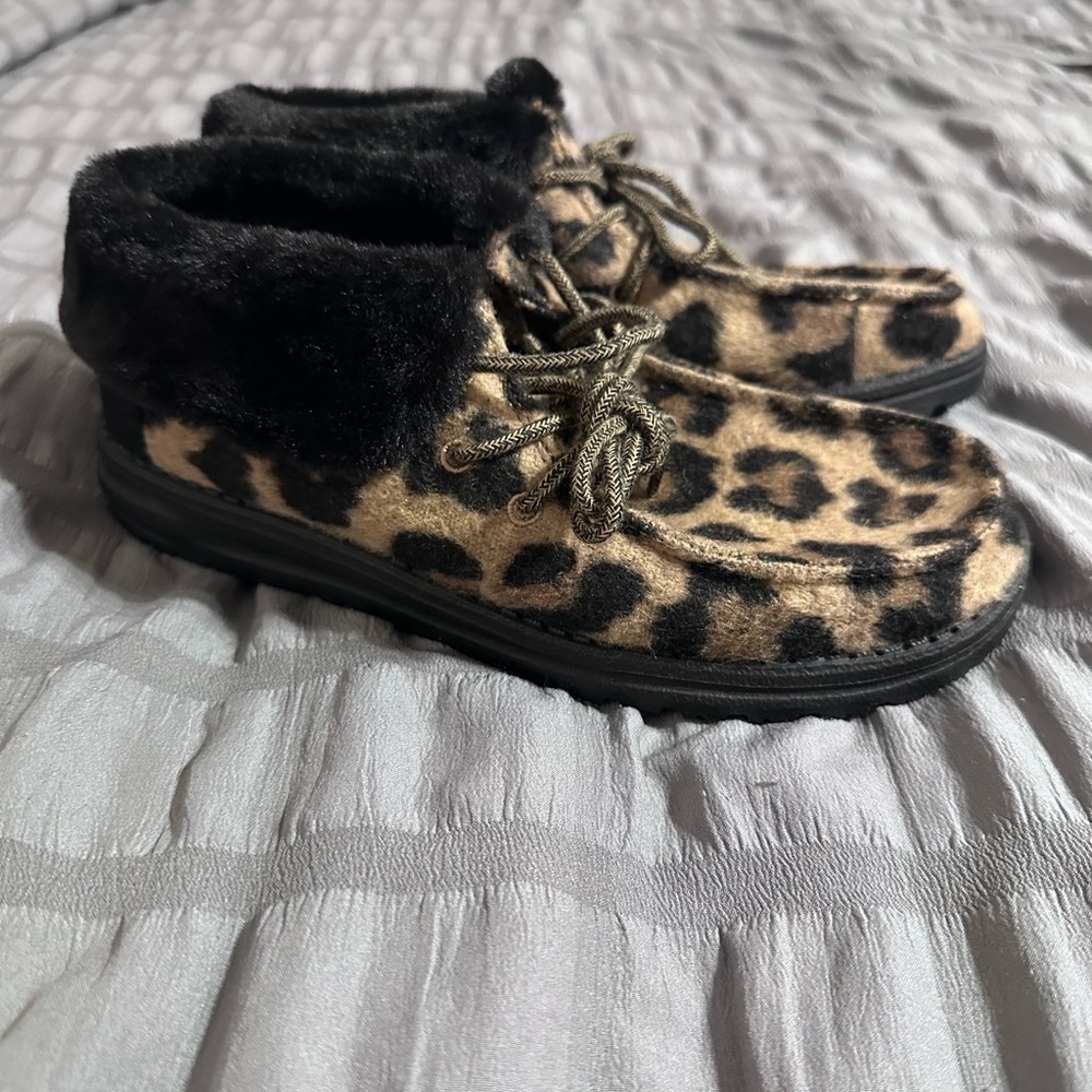 Hey Dude Women's Britt Leopard Nut Boots